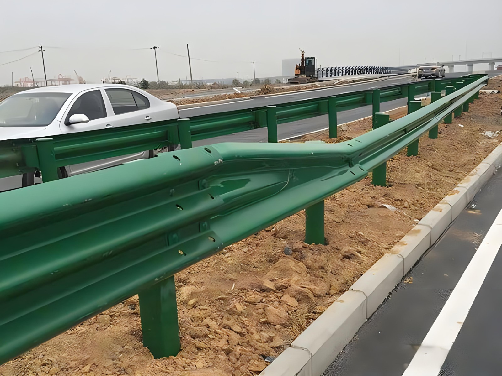 牡丹江高速波形护栏板日常维护方案确保道路安全新举措